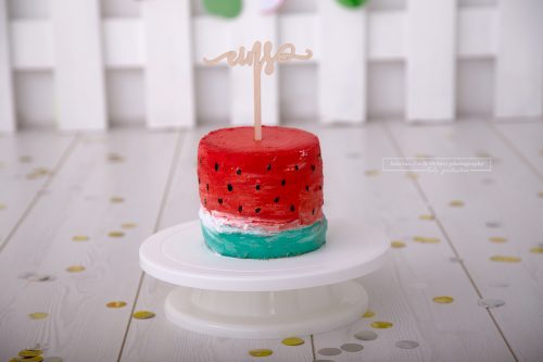 Cake Smash Fotoshooting mit Wassermelonen Thema und Torte bei Sabrina Zisch-Ortner