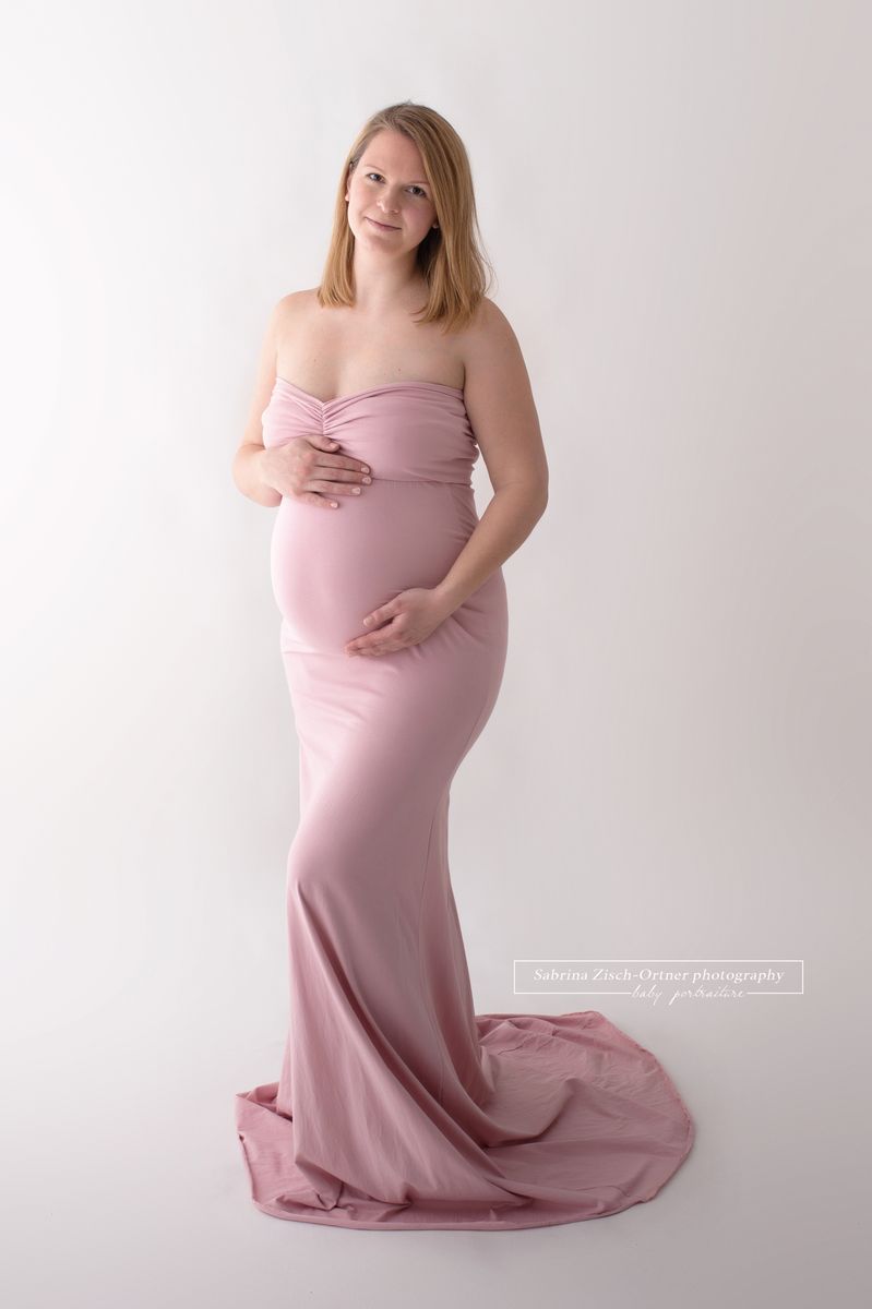rosa Sienna Babybauchkleid für Fotoshooting
