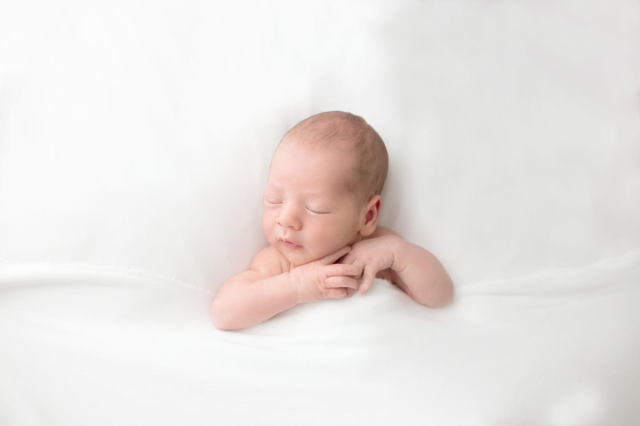 Neugeborenes Baby Babyfotos deiner Fotografin aus 1220 Wien Sabrina Zisch-Ortner Startseite