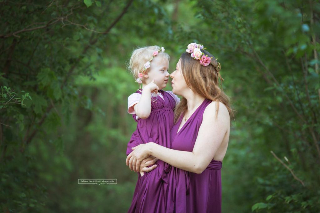 Partnerlook Kleid in Lila für Mama und Tochter