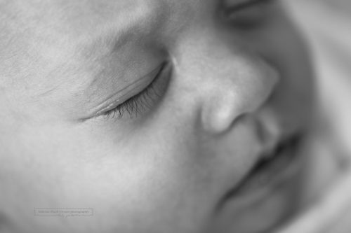neugeborene Babys haben die längsten Wimpern