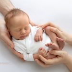 6 Tipps wie du den besten Neugeborenen Fotografen für dein Baby findest