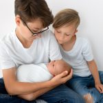 Neugeborenenshooting mit Geschwisterchen