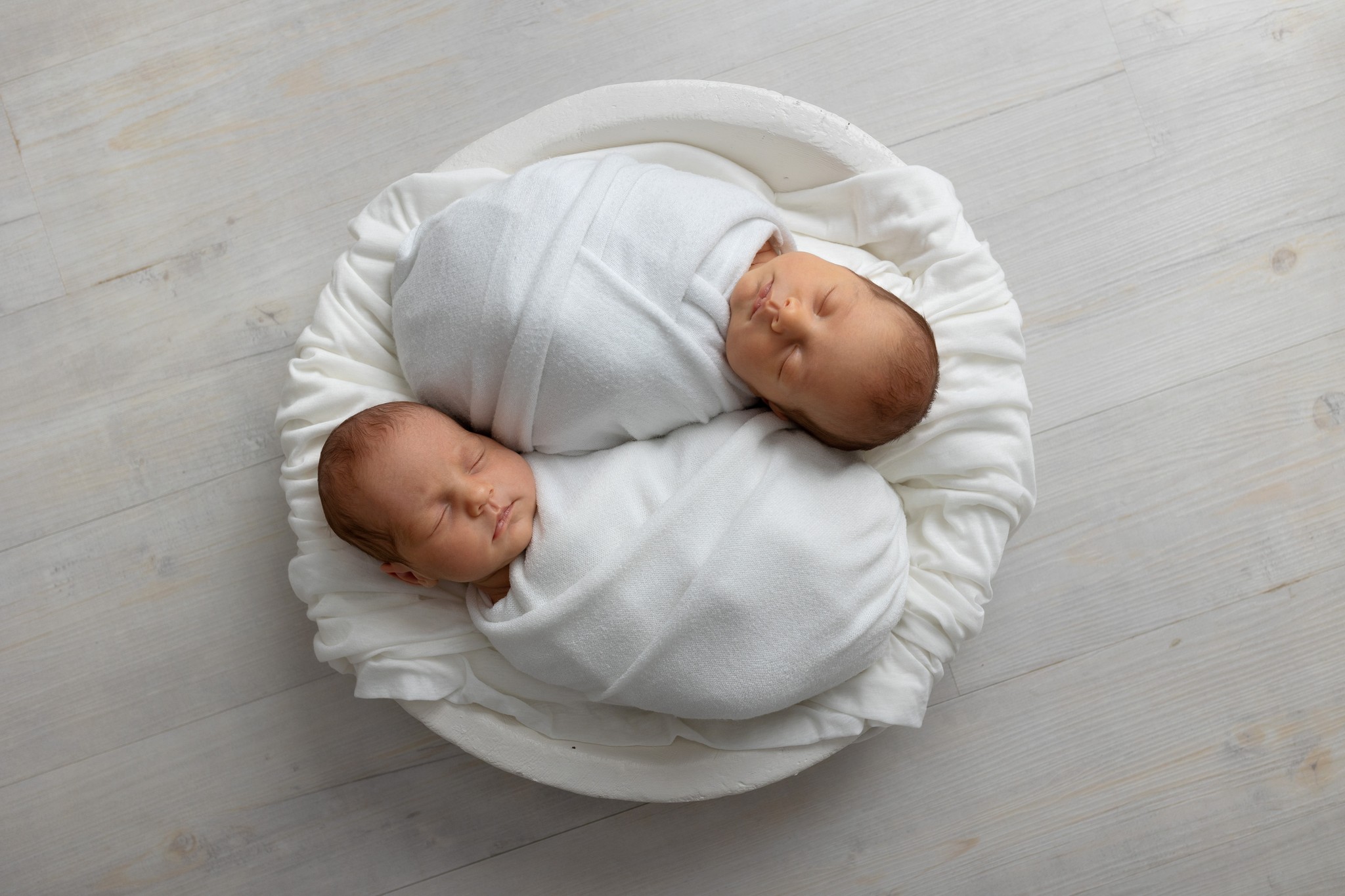 Neugeborenen Baby Shooting mit Zwillingen bei Sabrina Zisch-Ortner in Wien