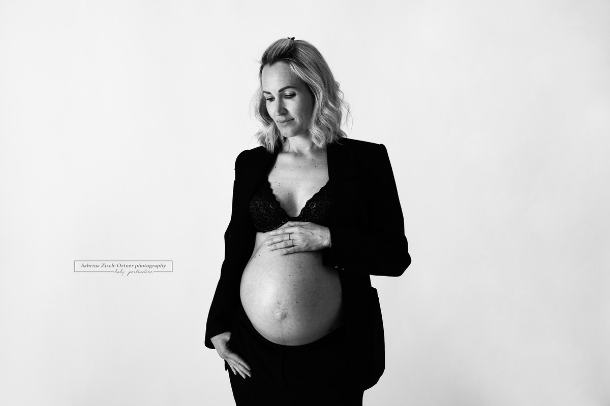 Hosenanzug Babybauch Fotoshooting mit Sabrina Zisch Ortner