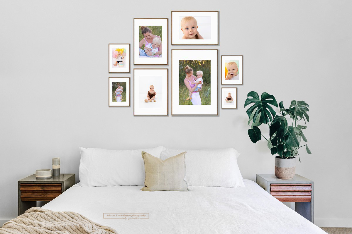Wandcollage im Esszimmer aus Bilderrahmen von Meilenstein und Familien Fotoshooting