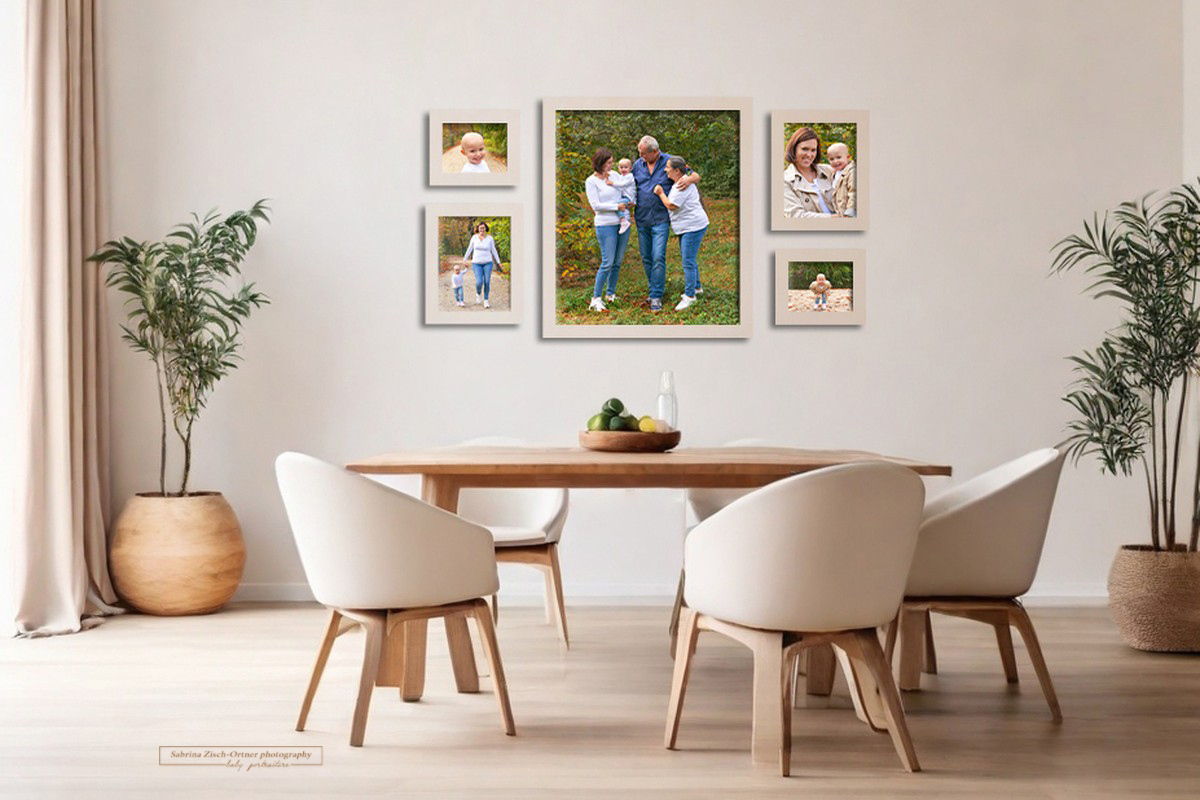 Familienfotos vom Fotoshooting in Wien ausgedruckt im Bilderrahmen und im Wohnzimmer Esszimmer aufgehängt